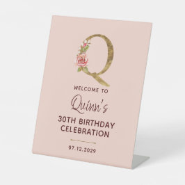 Letter Q Gouden Monogram Roze Rozen Bord Reclamebord Met Voetstuk