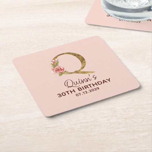 Letter Q Gouden Monogram Roze Rozen Kartonnen Onderzetters (Schuin)