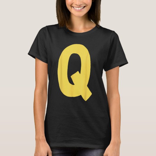 Letter Q groot en vet in geel T-shirt (Voorkant)