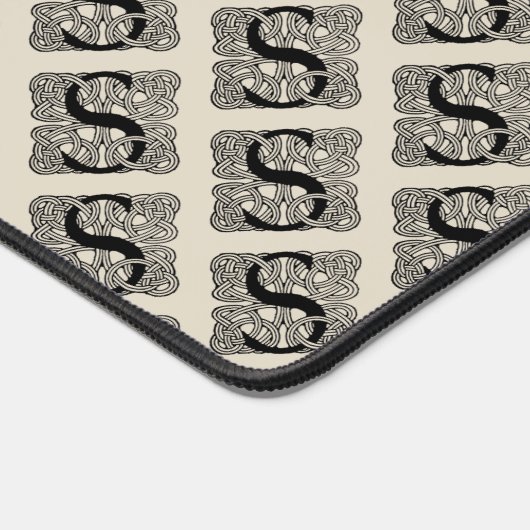 Letter S  Celtic Knot Monogram Bureaumat (Hoek)
