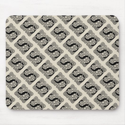 Letter S  Celtic Knot Monogram Muismat (Voorkant)