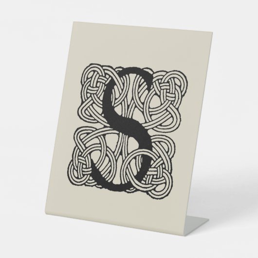 Letter S  Celtic Knot Monogram Reclamebord Met Voetstuk (Voorkant)