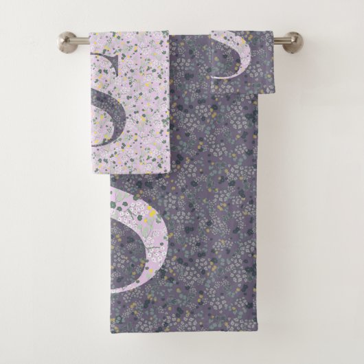 Letter S paarse liberty Bad Handdoek (Insitu)
