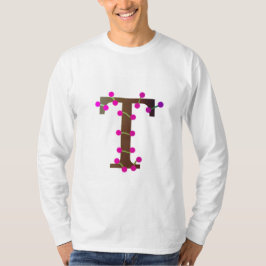 Letter T decoratief initiaal op wit T-shirt