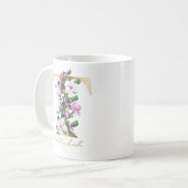 Letter T Gouden Monogram Witte Magenta Paarse Bloe Koffiemok (Voorkant links)
