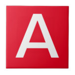 Letter-tegels - wit op rood tegeltje<br><div class="desc">Keramische lettertegels. Schrijftegels boven of onder hoesje. U past de letter of letters aan die u nodig hebt voor uw keramische tegels of mozaïekteken. Letterborden, huisnummers</div>