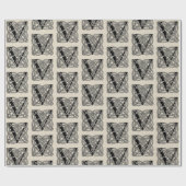 Letter V  Celtic Knot Monogram Cadeaupapier (Vlak)