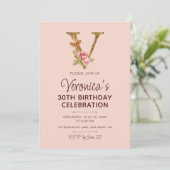 Letter V Gouden Monogram Blush Roze Rozen Kaart (Staand voorkant)