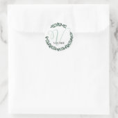 Letter V Monogram Aangepaste Naam Minimalistische Ronde Sticker (Tas)