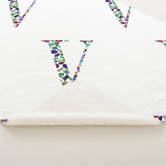 Letter V Monogram Sherpa Deken (3/4)