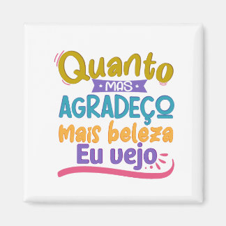 Lettering com frase em português brasileiro magneet