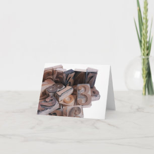 Letterpersnummers in houten briefkaart