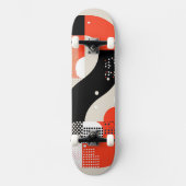 Lettervormen met stippen in rood en zwart persoonlijk skateboard (Voorkant)