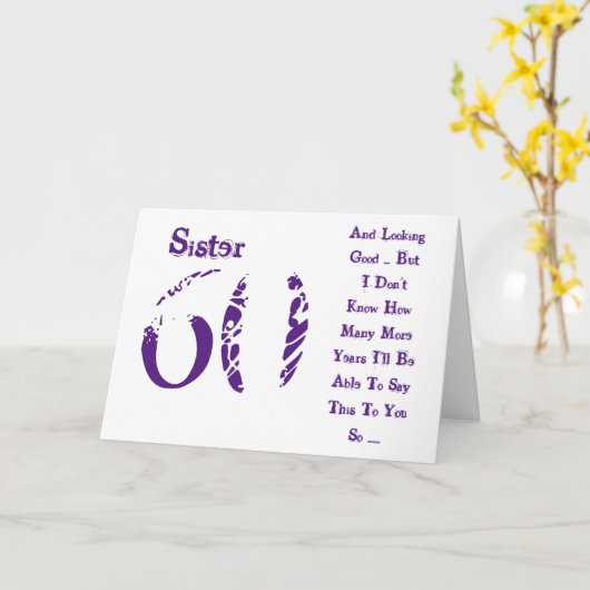 Leuk, 60ste verjaardag, zus, paarse en witte tekst kaart (Gele Bloem)