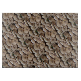 leuk afbeelding van verse knooppaddenstoelen snijplank