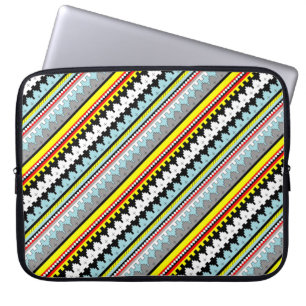 Leuk gekleurd geometrisch strepenpatroon laptop sleeve