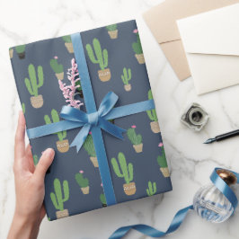 Leuk groen cactuspatroon op blauw cadeaupapier