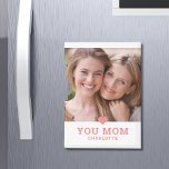 Leuk hart hou van je mam Moederdag foto Magneet<br><div class="desc">Schattige Heart Love You Mom Moederdag Photo Magnet is voorzien van uw favoriete foto met de tekst "(love heart) you Mom" in een modern script met uw namen hieronder op een witte achtergrond. Personaliseer door de tekst in het bijgeleverde tekstvak te bewerken en uw eigen afbeelding toe te voegen. Maakt...</div>