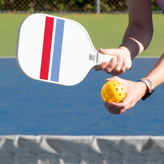 Leuk Helder Rood Lichtblauw Racing Stripes op Wit Pickleball Paddle (Insitu)