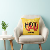 Leuk Hot Stuff Rood en Geel Chillies Quote Kussen (Stoel)