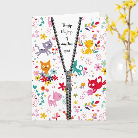 Leuk kattenontwerp met rits voor verjaardag kaart (Gele Bloem)