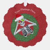 Leuk kerstskelet met Ornamenten in krans (Achterkant)