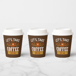 leuk koffiepauze in bar papieren bekers