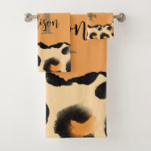 Leuk Leopard Print Monogram Bad Handdoek (Insitu)