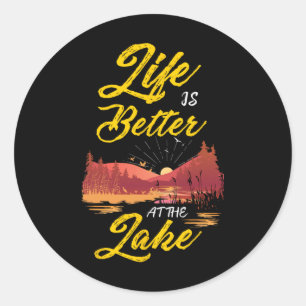 Leuk leven is beter aan het meer Vrouwen  Ronde Sticker