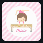 Leuk Meisje Gymnastiek Kids Verjaardagsfeest Vierkante Sticker<br><div class="desc">Decoratieve labels voor dat gymnastiekfeest! Design beschikt over een schattig klein meisje in een roze Gymnastiek leotard,  het uitvoeren van een ritmische gymnastiek routine op een balansbalk. Sierlijk en elegant! Een zoet roze schuin strepenpatroon voor achtergrond. Personaliseer eenvoudig met uw feestbericht.</div>