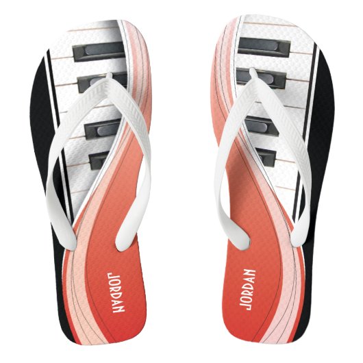 Leuk pianoontwerp met rode Swoosh Teenslippers (Voetbed)