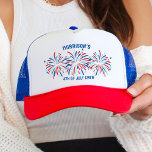 Leuk Rood Wit Blauw Vuurwerk 4th of Juli Douane Trucker Pet<br><div class="desc">Super leuk en feestelijk 4 juli Trucker hoed met rood, wit en blauw vuurwerk en uw aangepaste tekst. Perfect als bijpassende vrienden en familie petten voor uw juli 4th party. Maakt ook een geweldige gastvrouw cadeau of Memorial Day of Veteran's day pet - geweldige manier om uw Amerikaanse trots te...</div>