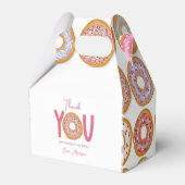 Leuk roze donut verjaardagsfeestje bedankdoosjes (Achterkant)