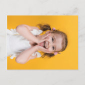 Leuk roze verjaardagsfeestje moderne komische foto uitnodiging briefkaart (Achterkant)