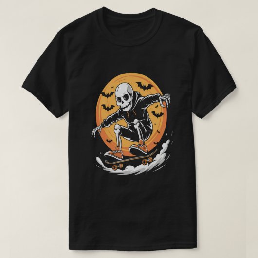 Leuk skelet skateboard onder volle maan Halloween T-shirt (Design voorkant)