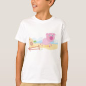 Leuk varken op Boerderij met schuur en hek T-shirt (Voorkant)