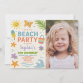 Leuk zomerthema met golven, zonneschijn en speels kaart (Voorkant)