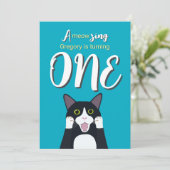 Leuke 1e verjaardag Schattige Verrast Tuxedo Cat Kaart (Staand voorkant)