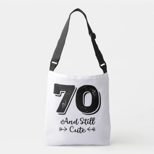 leuke 70e verjaardag quote gezegden crossbody tas (Voorkant)