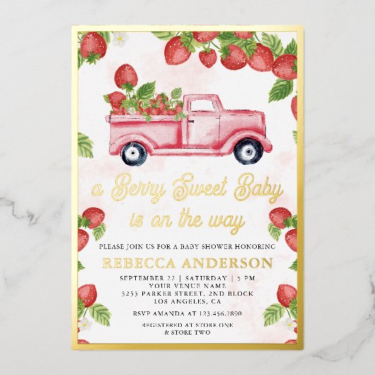 Leuke aardbeienwagen Berry Sweet Baby shower Gold Folie Uitnodiging (Voorkant)