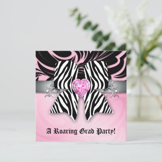 Leuke afstudeerfeest uitnodiging zebra strik roze  (Staand voorkant)