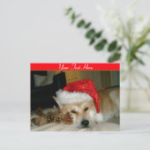 Leuke akita in rood santapet met Kerstmiskegels Feestdagenkaart (Staand voorkant)