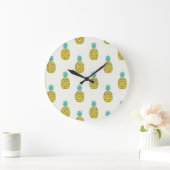 Leuke ananas naadloze illustratie. grote klok (Huis)