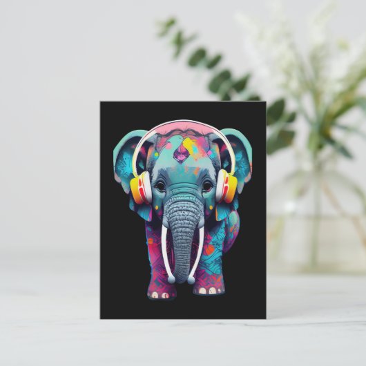 Leuke Baby Olifant met Hoofdtelefoon Briefkaart (Staand voorkant)