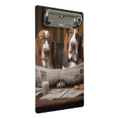 Leuke basset hounds lezen krant mini klembord (Schuin)