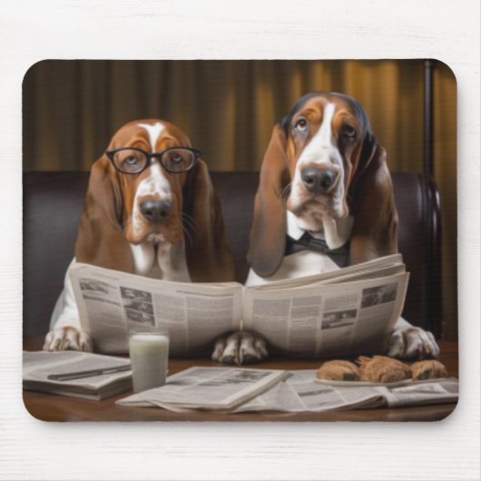 Leuke basset hounds lezen krant muismat (Voorkant)