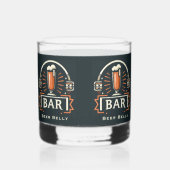 Leuke Beer Belly Bar, Bier Mok Logo Gepersonalisee Whisky Glas (Links)