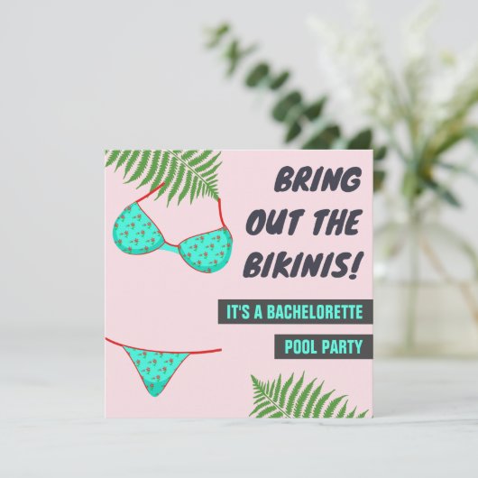 Leuke Bikini Zwembad Bachelorette Party Uitnodigin Kaart (Staand voorkant)