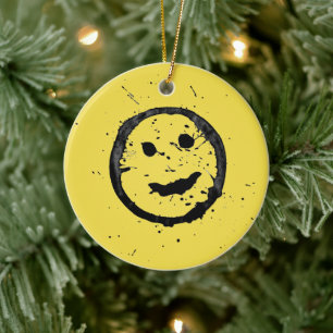 Leuke blije glimlachend gezicht geel keramisch ornament