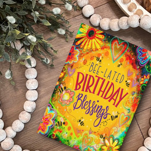 Leuke bloemengele bijen-latende verjaardag zegenin kaart